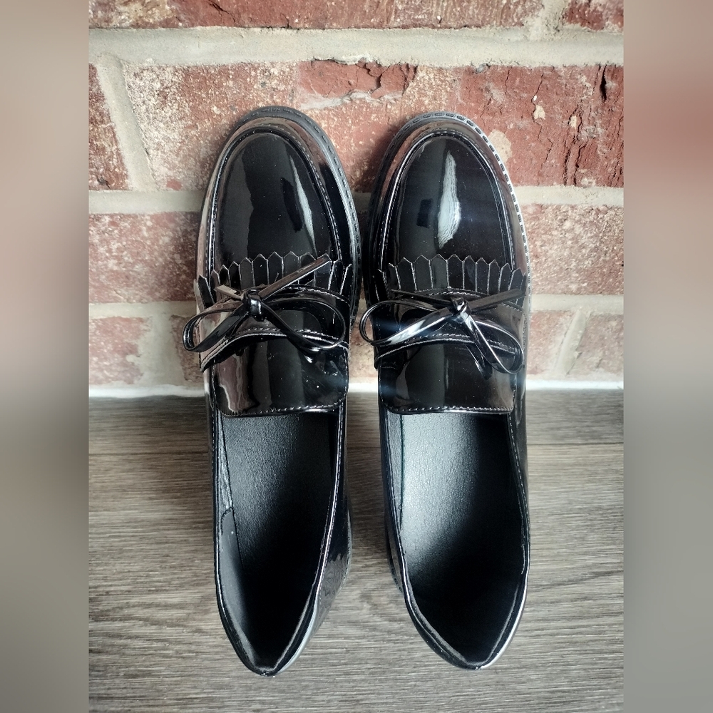 Women Bow & Fringe Preppy Loafer Flat